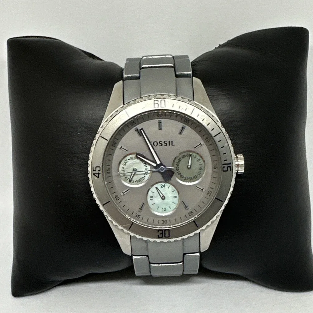 Fossil Stella ES3040 Womens Gray Stainless Steel Analog Dial Quartz Watch HME726
